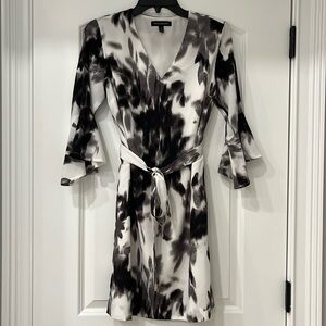 EUC Banana Republic bell sleeved petite printed dress